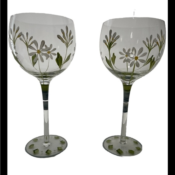 Set Of Two Handpainted Daisy Wineglasses - Picture 1 of 5